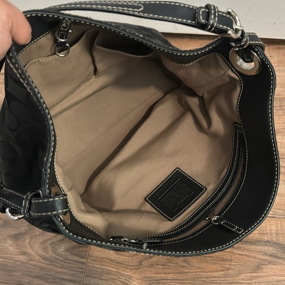 Coach signature shoulder bag - Picture 4 of 4